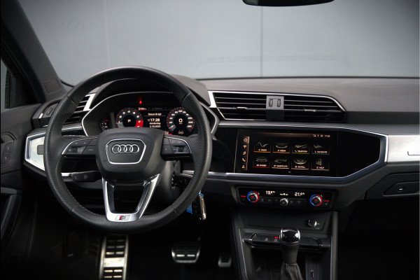 Audi Q3 40 TFSI quattro S Line Pro Line S | 190 PK | Panoramadak | Matrix Led | Stoelverwarming | Leer | Dodehoekdetectie | Automaat | BTW | Black Edition | Cruise Control | Virtual | Navigatie | Dealer Onderhouden | Audi Q3 40 TFSI quattro S Line Pro Line S | 190 PK | Panoramadak | Matrix Led | Stoelverwarming | Leer | Dodehoekdetectie | Automaat | BTW | Black Edition | Cruise Control | Virtual | Navigatie | Dealer Onderhouden |