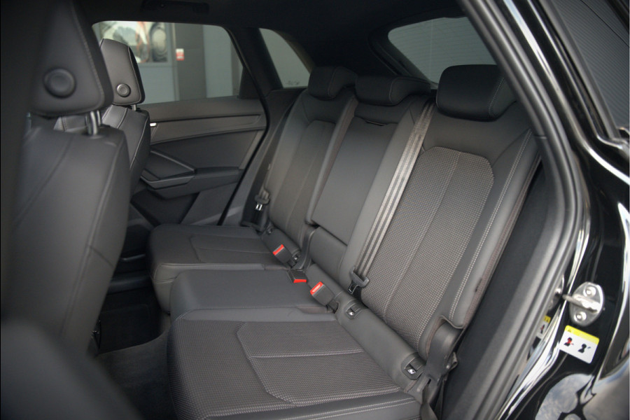 Audi Q3 40 TFSI quattro S Line Pro Line S | 190 PK | Panoramadak | Matrix Led | Stoelverwarming | Leer | Dodehoekdetectie | Automaat | BTW | Black Edition | Cruise Control | Virtual | Navigatie | Dealer Onderhouden | Audi Q3 40 TFSI quattro S Line Pro Line S | 190 PK | Panoramadak | Matrix Led | Stoelverwarming | Leer | Dodehoekdetectie | Automaat | BTW | Black Edition | Cruise Control | Virtual | Navigatie | Dealer Onderhouden |