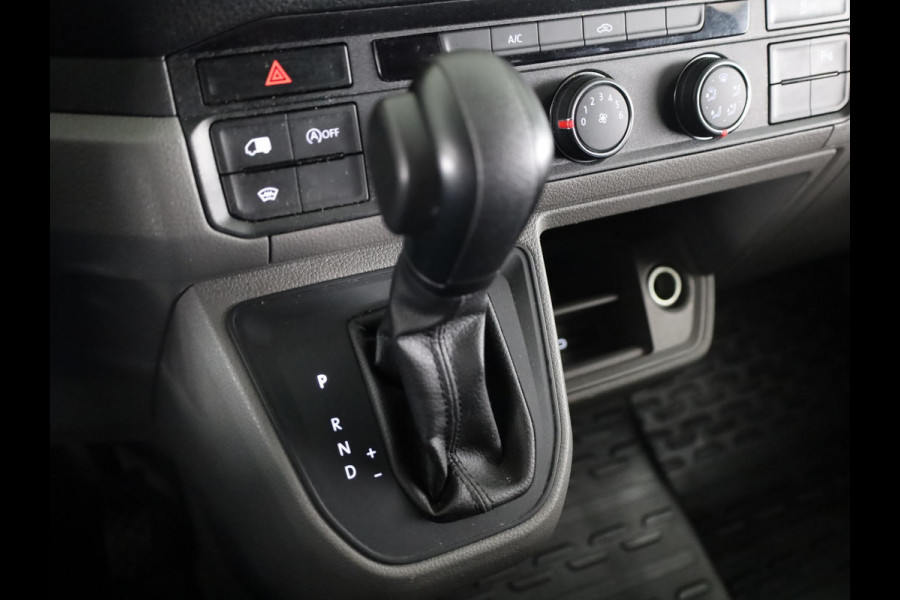 Volkswagen Crafter 35 2.0 TDI L3H3 EURO VI 140 pk Automaat| Verlengde garantie | Navigatie | Parkeersensoren | Achteruitrijcamera | Cruise control | Apple Carplay/Android Auto |