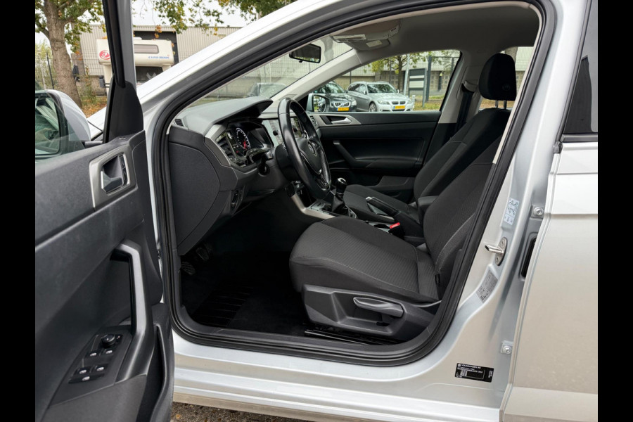 Volkswagen Polo 1.0 TSI COMFORTLINE 2019 ACC ADAPTIVE NAP NAVI CARPLAY Volkswagen Polo 1.0 TSI COMFORTLINE 2019 ACC ADAPTIVE NAP NAVI CARPLAY
