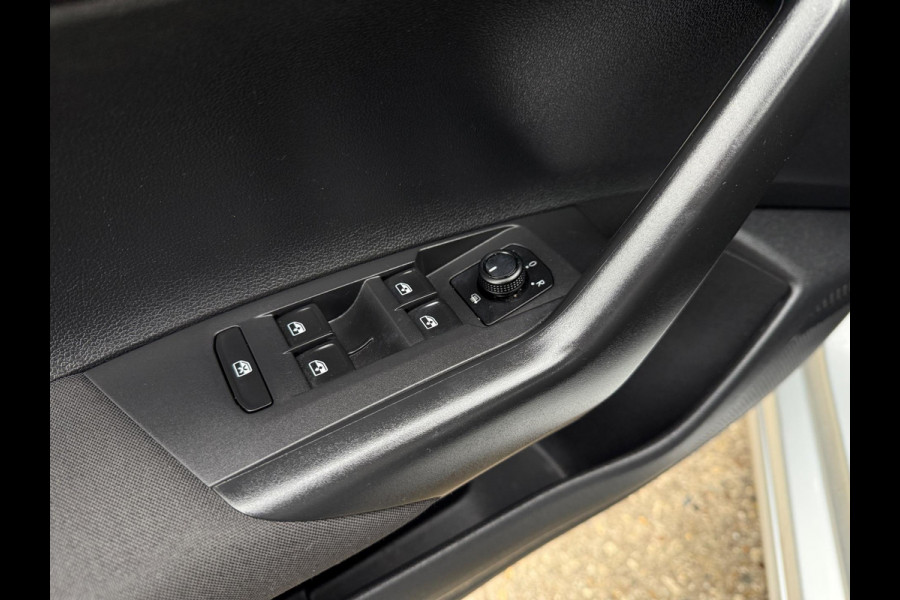 Volkswagen Polo 1.0 TSI COMFORTLINE 2019 ACC ADAPTIVE NAP NAVI CARPLAY Volkswagen Polo 1.0 TSI COMFORTLINE 2019 ACC ADAPTIVE NAP NAVI CARPLAY