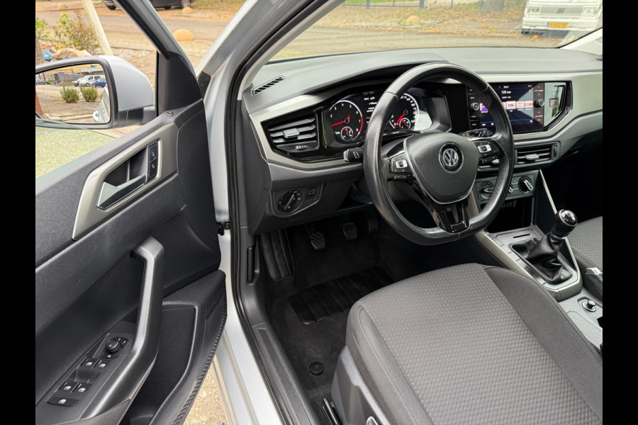 Volkswagen Polo 1.0 TSI COMFORTLINE 2019 ACC ADAPTIVE NAP NAVI CARPLAY Volkswagen Polo 1.0 TSI COMFORTLINE 2019 ACC ADAPTIVE NAP NAVI CARPLAY