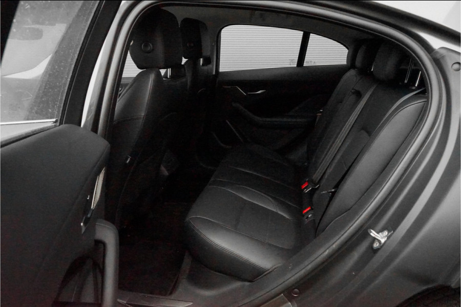 Jaguar I-PACE EV400 S 90 kWh CarPlay Leder Camera Jaguar I-PACE EV400 S 90 kWh CarPlay Leder Camera