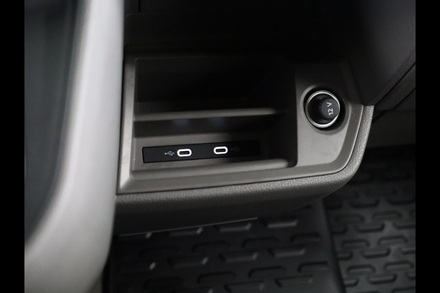 Volkswagen Crafter 35 2.0 TDI L3H3 EURO VI 140 pk Automaat| Verlengde garantie | Navigatie | Parkeersensoren | Achteruitrijcamera | Cruise control | Apple Carplay/Android Auto |