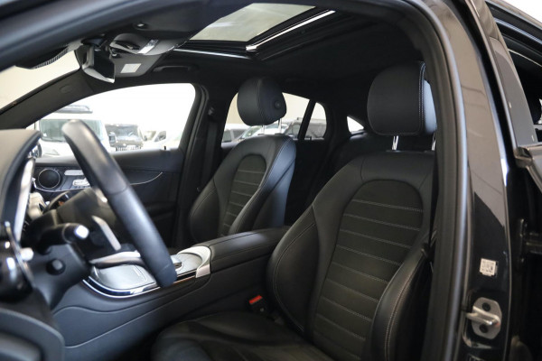Mercedes-Benz GLC Coupé 300de 4MATIC AMG Head Up Memory Open Pano 360 Camera Acc Trekhaak Led 20" Velgen LEASE / INRUIL MOG