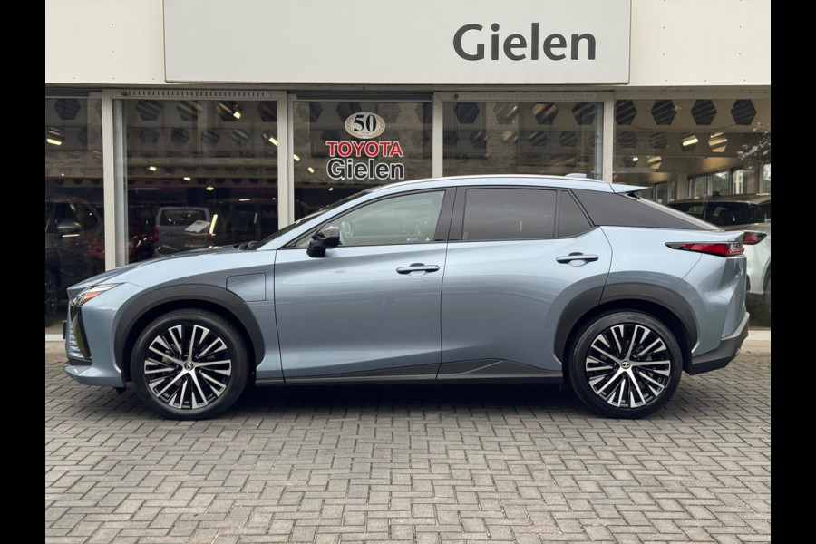 Lexus RZ 450e 313PK AWD Executive Line | Eerste eigenaar, Leer, Stoelverwarming, Dodehoekherkenning, Parkeersensoren, Groot scherm