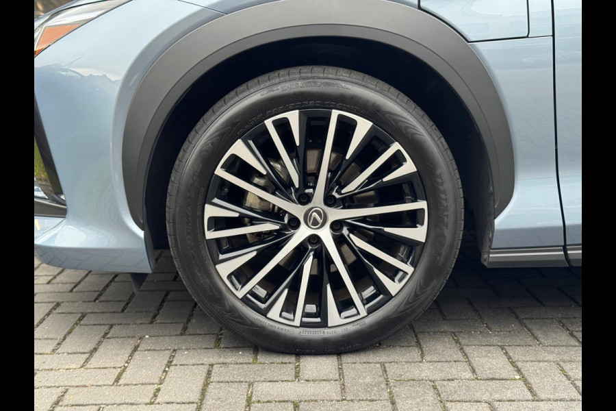 Lexus RZ 450e 313PK AWD Executive Line | Eerste eigenaar, Leer, Stoelverwarming, Dodehoekherkenning, Parkeersensoren, Groot scherm