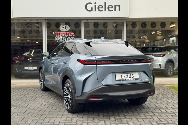 Lexus RZ 450e 313PK AWD Executive Line | Eerste eigenaar, Leer, Stoelverwarming, Dodehoekherkenning, Parkeersensoren, Groot scherm
