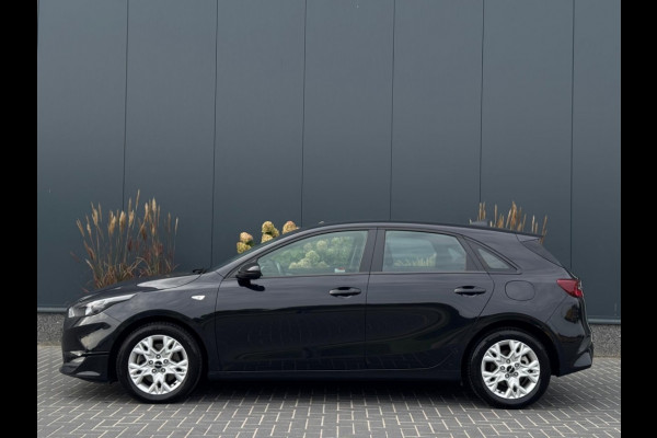Kia Ceed 1.0 T-GDi DynamicL. 2023 NAVI CR CONTROL CAMERA STOEL-STUURVERWA Kia Ceed 1.0 T-GDi DynamicL. 2023 NAVI CR CONTROL CAMERA STOEL-STUURVERWA