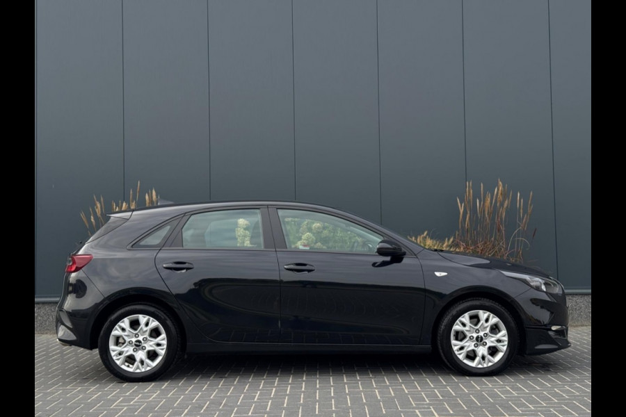 Kia Ceed 1.0 T-GDi DynamicL. 2023 NAVI CR CONTROL CAMERA STOEL-STUURVERWA Kia Ceed 1.0 T-GDi DynamicL. 2023 NAVI CR CONTROL CAMERA STOEL-STUURVERWA