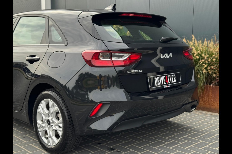 Kia Ceed 1.0 T-GDi DynamicL. 2023 NAVI CR CONTROL CAMERA STOEL-STUURVERWA Kia Ceed 1.0 T-GDi DynamicL. 2023 NAVI CR CONTROL CAMERA STOEL-STUURVERWA