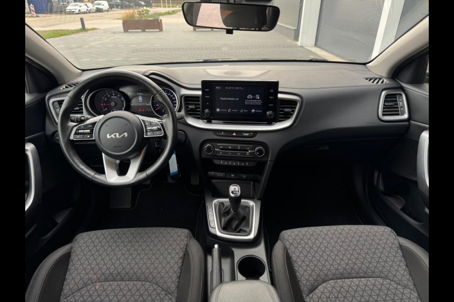 Kia Ceed 1.0 T-GDi DynamicL. 2023 NAVI CR CONTROL CAMERA STOEL-STUURVERWA Kia Ceed 1.0 T-GDi DynamicL. 2023 NAVI CR CONTROL CAMERA STOEL-STUURVERWA