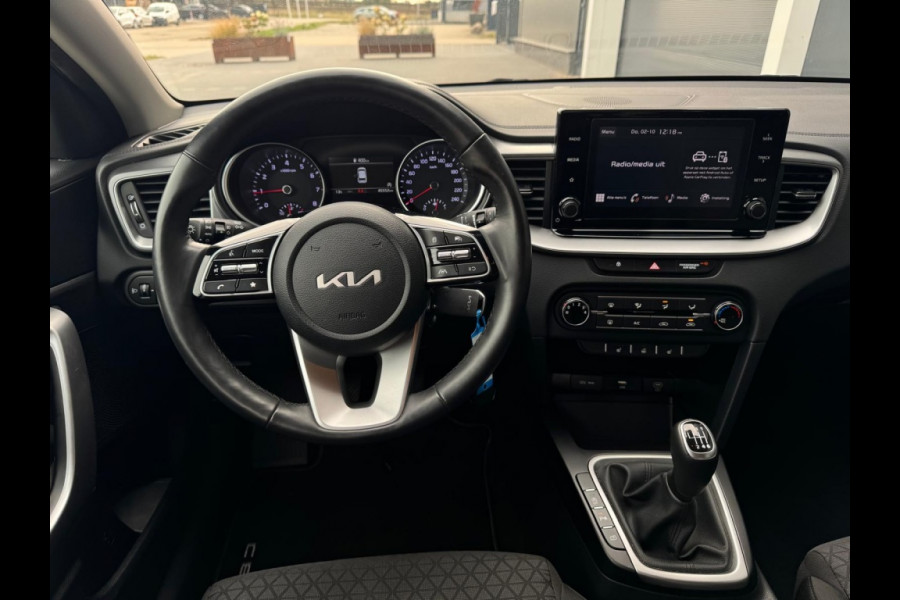 Kia Ceed 1.0 T-GDi DynamicL. 2023 NAVI CR CONTROL CAMERA STOEL-STUURVERWA Kia Ceed 1.0 T-GDi DynamicL. 2023 NAVI CR CONTROL CAMERA STOEL-STUURVERWA