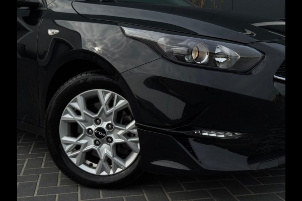 Kia Ceed 1.0 T-GDi DynamicL. 2023 NAVI CR CONTROL CAMERA STOEL-STUURVERWA Kia Ceed 1.0 T-GDi DynamicL. 2023 NAVI CR CONTROL CAMERA STOEL-STUURVERWA
