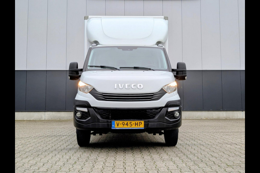 Iveco Daily 35C16 2.3 AUTOMAAT 8v DUBBELLUCHT BAKWAGEN MET LAADKLEP CLIMATE CRUISE TREKHAAK