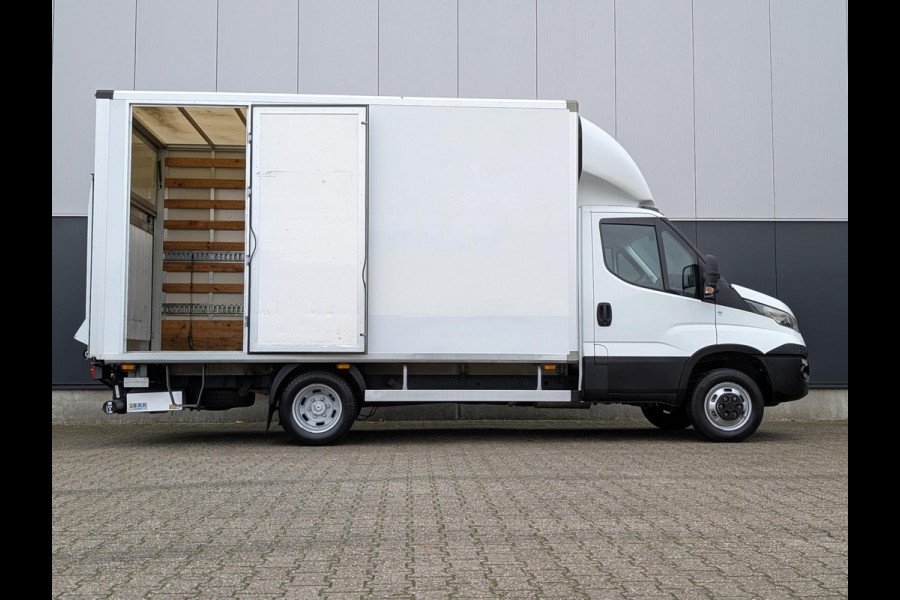 Iveco Daily 35C16 2.3 AUTOMAAT 8v DUBBELLUCHT BAKWAGEN MET LAADKLEP CLIMATE CRUISE TREKHAAK