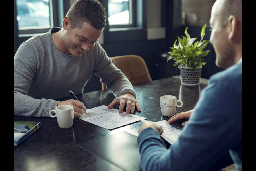 Renault Clio 1.0 TCe / Navigatie / Apple CarPlay - Android / 1e Eigenaar / ALL-Season banden / Cruise Control / PDC met optische w