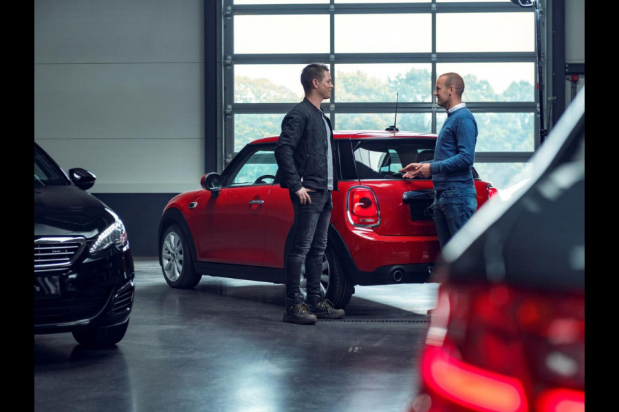 Renault Clio 1.0 TCe / Navigatie / Apple CarPlay - Android / 1e Eigenaar / ALL-Season banden / Cruise Control / PDC met optische w