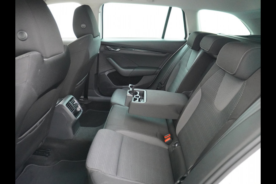Škoda Octavia Combi T 111PK Apple Carplay Android Trekhaak Virtual Cockpit Elek.Achtreklep Pdc Navi Ecc Cruise Control Business Edition Stoel+Stuurverwarming Lmv Sunset DAB Led  Keyless 1e Eigenaar Origineel Nederlandse Auto 1300kg trekvermogen Škoda Octavia Combi T 111PK Apple Carplay Android Trekhaak Virtual Cockpit Elek.Achtreklep Pdc Navi Ecc Cruise Control Business Edition Stoel+Stuurverwarming Lmv Sunset DAB Led  Keyless 1e Eigenaar Origineel Nederlandse Auto 1300kg trekvermogen
