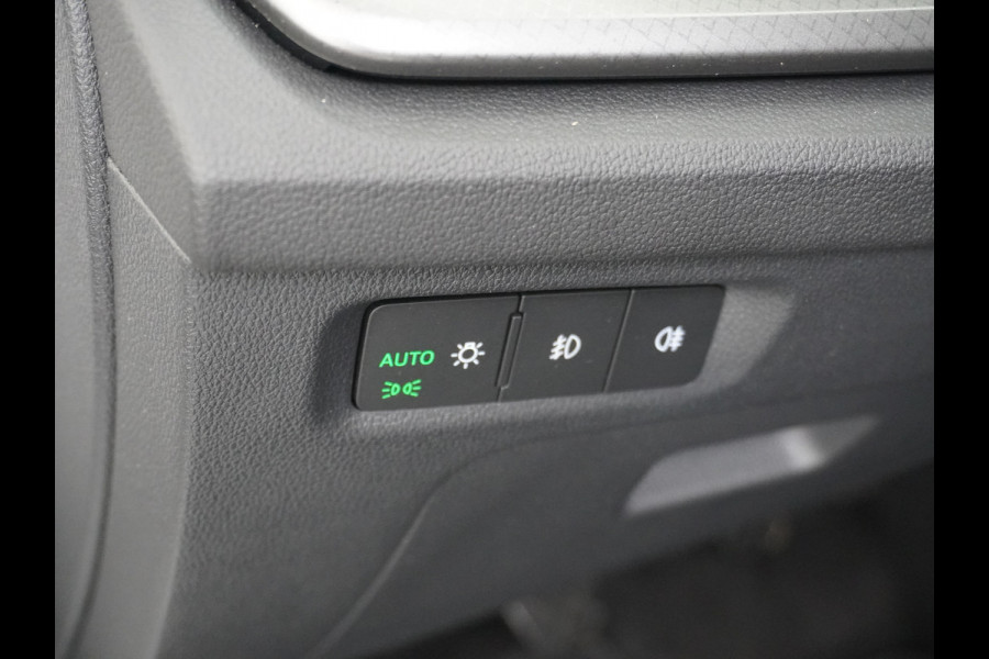 Škoda Octavia Combi T 111PK Apple Carplay Android Trekhaak Virtual Cockpit Elek.Achtreklep Pdc Navi Ecc Cruise Control Business Edition Stoel+Stuurverwarming Lmv Sunset DAB Led  Keyless 1e Eigenaar Origineel Nederlandse Auto 1300kg trekvermogen Škoda Octavia Combi T 111PK Apple Carplay Android Trekhaak Virtual Cockpit Elek.Achtreklep Pdc Navi Ecc Cruise Control Business Edition Stoel+Stuurverwarming Lmv Sunset DAB Led  Keyless 1e Eigenaar Origineel Nederlandse Auto 1300kg trekvermogen