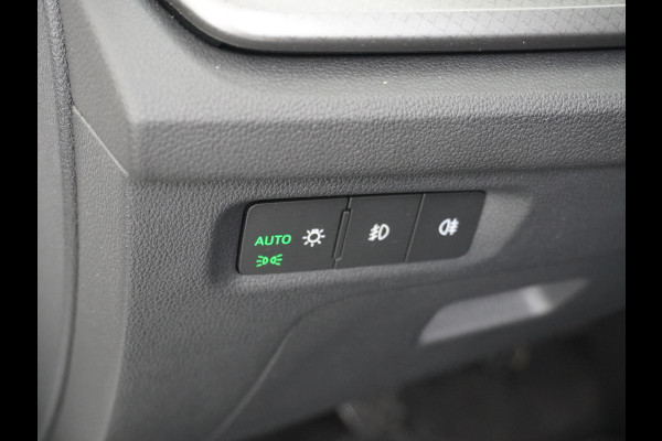 Škoda Octavia Combi T 111PK Apple Carplay Android Trekhaak Virtual Cockpit Elek.Achtreklep Pdc Navi Ecc Cruise Control Business Edition Stoel+Stuurverwarming Lmv Sunset DAB Led  Keyless 1e Eigenaar Origineel Nederlandse Auto 1300kg trekvermogen Škoda Octavia Combi T 111PK Apple Carplay Android Trekhaak Virtual Cockpit Elek.Achtreklep Pdc Navi Ecc Cruise Control Business Edition Stoel+Stuurverwarming Lmv Sunset DAB Led  Keyless 1e Eigenaar Origineel Nederlandse Auto 1300kg trekvermogen
