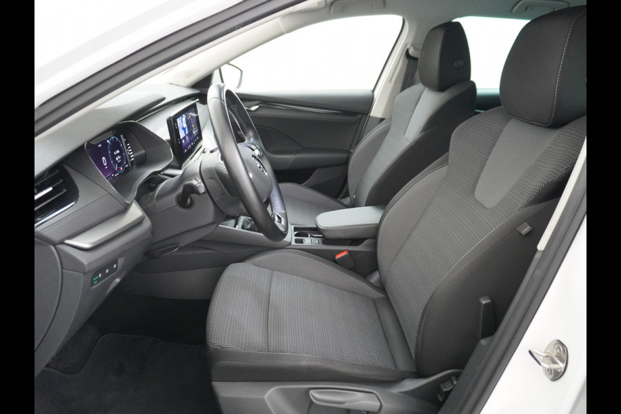 Škoda Octavia Combi T 111PK Apple Carplay Android Trekhaak Virtual Cockpit Elek.Achtreklep Pdc Navi Ecc Cruise Control Business Edition Stoel+Stuurverwarming Lmv Sunset DAB Led  Keyless 1e Eigenaar Origineel Nederlandse Auto 1300kg trekvermogen Škoda Octavia Combi T 111PK Apple Carplay Android Trekhaak Virtual Cockpit Elek.Achtreklep Pdc Navi Ecc Cruise Control Business Edition Stoel+Stuurverwarming Lmv Sunset DAB Led  Keyless 1e Eigenaar Origineel Nederlandse Auto 1300kg trekvermogen