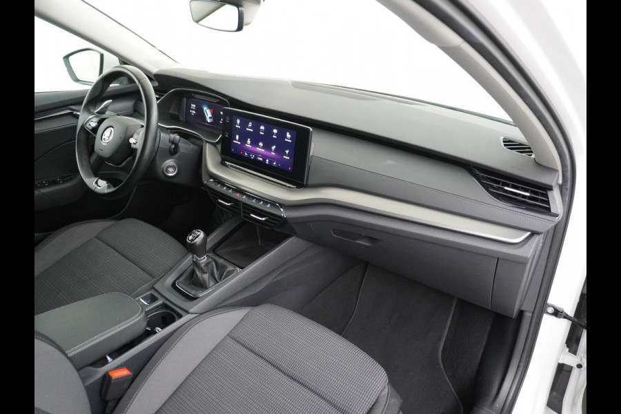Škoda Octavia Combi T 111PK Apple Carplay Android Trekhaak Virtual Cockpit Elek.Achtreklep Pdc Navi Ecc Cruise Control Business Edition Stoel+Stuurverwarming Lmv Sunset DAB Led  Keyless 1e Eigenaar Origineel Nederlandse Auto 1300kg trekvermogen Škoda Octavia Combi T 111PK Apple Carplay Android Trekhaak Virtual Cockpit Elek.Achtreklep Pdc Navi Ecc Cruise Control Business Edition Stoel+Stuurverwarming Lmv Sunset DAB Led  Keyless 1e Eigenaar Origineel Nederlandse Auto 1300kg trekvermogen