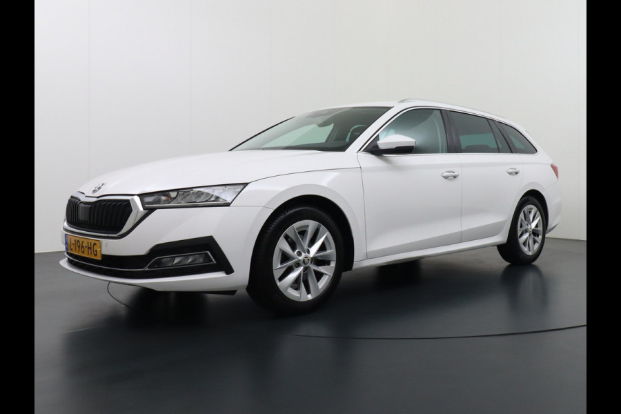 Škoda Octavia Combi T 111PK Apple Carplay Android Trekhaak Virtual Cockpit Elek.Achtreklep Pdc Navi Ecc Cruise Control Business Edition Stoel+Stuurverwarming Lmv Sunset DAB Led  Keyless 1e Eigenaar Origineel Nederlandse Auto 1300kg trekvermogen Škoda Octavia Combi T 111PK Apple Carplay Android Trekhaak Virtual Cockpit Elek.Achtreklep Pdc Navi Ecc Cruise Control Business Edition Stoel+Stuurverwarming Lmv Sunset DAB Led  Keyless 1e Eigenaar Origineel Nederlandse Auto 1300kg trekvermogen
