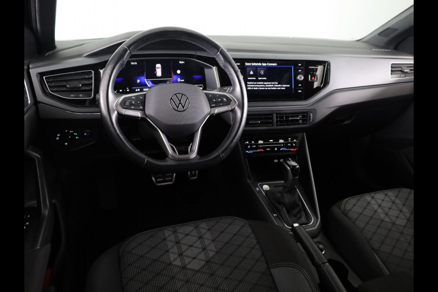 Volkswagen Polo 1.0 TSI R-Line 95 pk Automaat (DSG) | Verlengde garantie | Navigatie | Parkeersensoren | Achteruitrijcamera | Adaptieve cruise control | R-Line |
