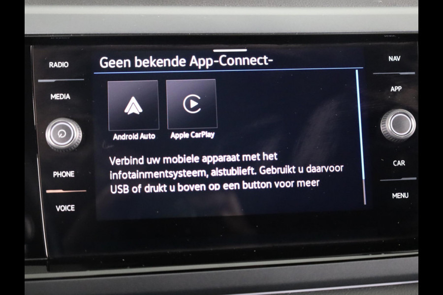 Volkswagen Polo 1.0 TSI R-Line 95 pk Automaat (DSG) | Verlengde garantie | Navigatie | Parkeersensoren | Achteruitrijcamera | Adaptieve cruise control | R-Line |