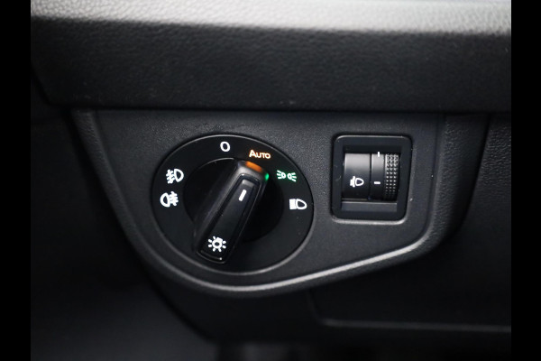 Volkswagen Polo 1.0 TSI R-Line 95 pk Automaat (DSG) | Verlengde garantie | Navigatie | Parkeersensoren | Achteruitrijcamera | Adaptieve cruise control | R-Line |