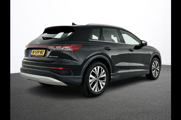 Audi Q4 e-tron 40 Launch edition Advanced 77 kWh Navigatie Apple Carplay/Android Auto Parkeersensoren Cruise Control Elektrische achterklep Ledverlichting Stoelverwarming Virtual Cockpit Climate Control Lichtmetalen velgen