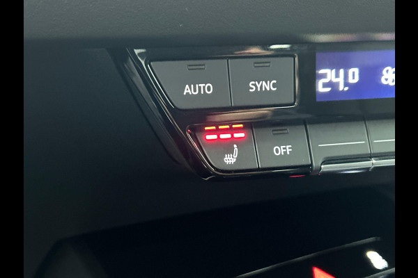Audi Q4 e-tron 40 Launch edition Advanced 77 kWh Navigatie Apple Carplay/Android Auto Parkeersensoren Cruise Control Elektrische achterklep Ledverlichting Stoelverwarming Virtual Cockpit Climate Control Lichtmetalen velgen