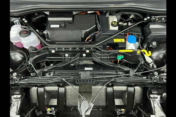 Audi Q4 e-tron 40 Launch edition Advanced 77 kWh Navigatie Apple Carplay/Android Auto Parkeersensoren Cruise Control Elektrische achterklep Ledverlichting Stoelverwarming Virtual Cockpit Climate Control Lichtmetalen velgen