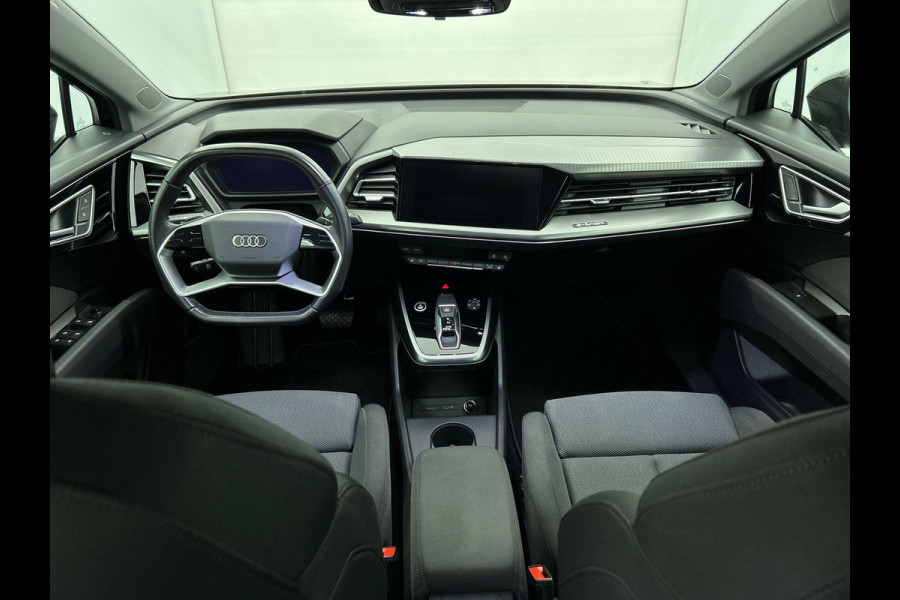 Audi Q4 e-tron 40 Launch edition Advanced 77 kWh Navigatie Apple Carplay/Android Auto Parkeersensoren Cruise Control Elektrische achterklep Ledverlichting Stoelverwarming Virtual Cockpit Climate Control Lichtmetalen velgen
