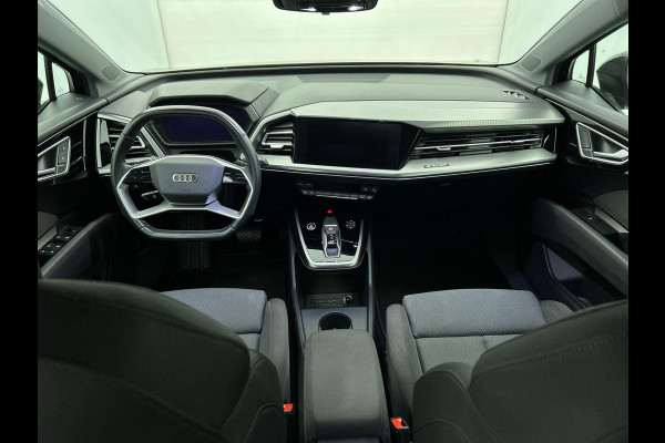 Audi Q4 e-tron 40 Launch edition Advanced 77 kWh Navigatie Apple Carplay/Android Auto Parkeersensoren Cruise Control Elektrische achterklep Ledverlichting Stoelverwarming Virtual Cockpit Climate Control Lichtmetalen velgen