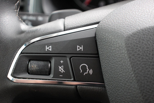 Seat Ateca 1.5 TSI DSG Style Navigatie Apple Carplay/Android Auto Cruise Control Stoelverwarming Elektrische Achterklep Beats Audio