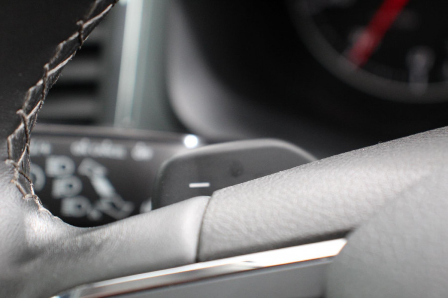 Seat Ateca 1.5 TSI DSG Style Navigatie Apple Carplay/Android Auto Cruise Control Stoelverwarming Elektrische Achterklep Beats Audio