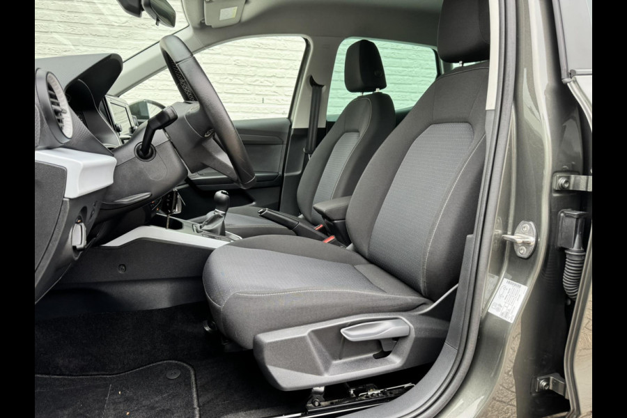 Seat Arona 1.0 TSI Style Business Connect Cruise control Climate control Stoelverwarming Apple / Android Bluetooth Parkeersensor