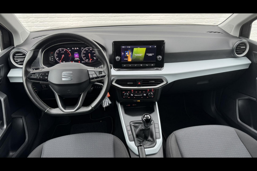 Seat Arona 1.0 TSI Style Business Connect Cruise control Climate control Stoelverwarming Apple / Android Bluetooth Parkeersensor