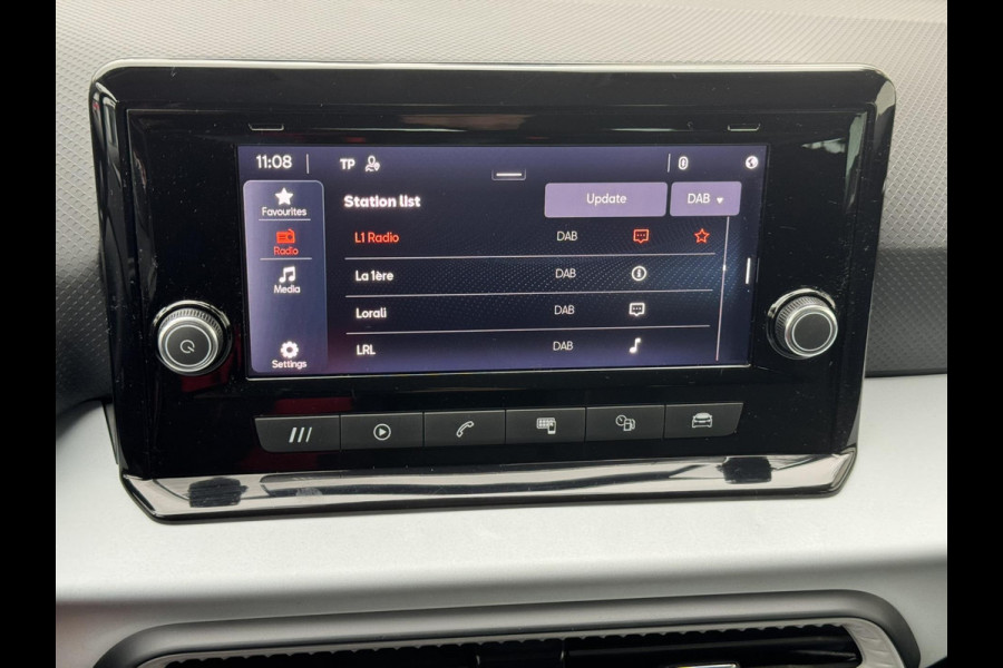 Seat Arona 1.0 TSI Style Business Connect Cruise control Climate control Stoelverwarming Apple / Android Bluetooth Parkeersensor