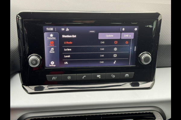 Seat Arona 1.0 TSI Style Business Connect Cruise control Climate control Stoelverwarming Apple / Android Bluetooth Parkeersensor