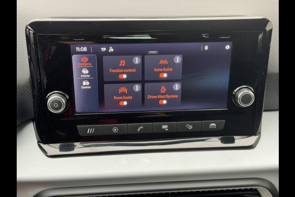 Seat Arona 1.0 TSI Style Business Connect Cruise control Climate control Stoelverwarming Apple / Android Bluetooth Parkeersensor