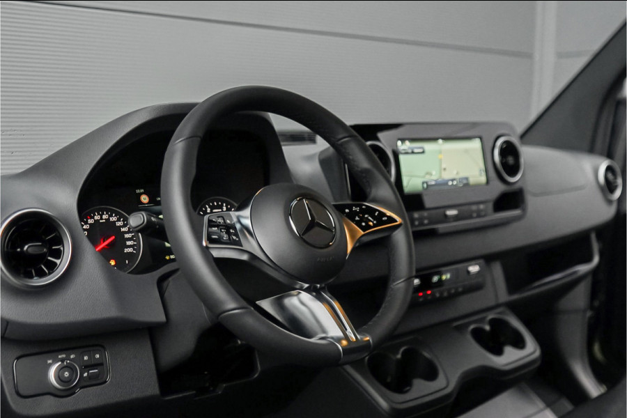 Mercedes-Benz Sprinter 319 1.9 CDI L2H2 RWD BPM Vrij 2x Auto Schuifdeur Distronic Camera Navi Trekhaak 3.5T Mercedes-Benz Sprinter 319 1.9 CDI L2H2 RWD BPM Vrij 2x Auto Schuifdeur Distronic Camera Navi Trekhaak 3.5T