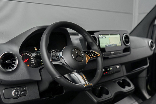 Mercedes-Benz Sprinter 319 1.9 CDI L2H2 RWD BPM Vrij 2x Auto Schuifdeur Distronic Camera Navi Trekhaak 3.5T Mercedes-Benz Sprinter 319 1.9 CDI L2H2 RWD BPM Vrij 2x Auto Schuifdeur Distronic Camera Navi Trekhaak 3.5T