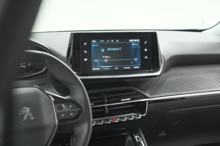Peugeot 2008 PureTech 102 Allure Pack | Allseason Banden | Parkeersensoren | Apple Carplay Peugeot 2008 PureTech 102 Allure Pack | Allseason Banden | Parkeersensoren | Apple Carplay