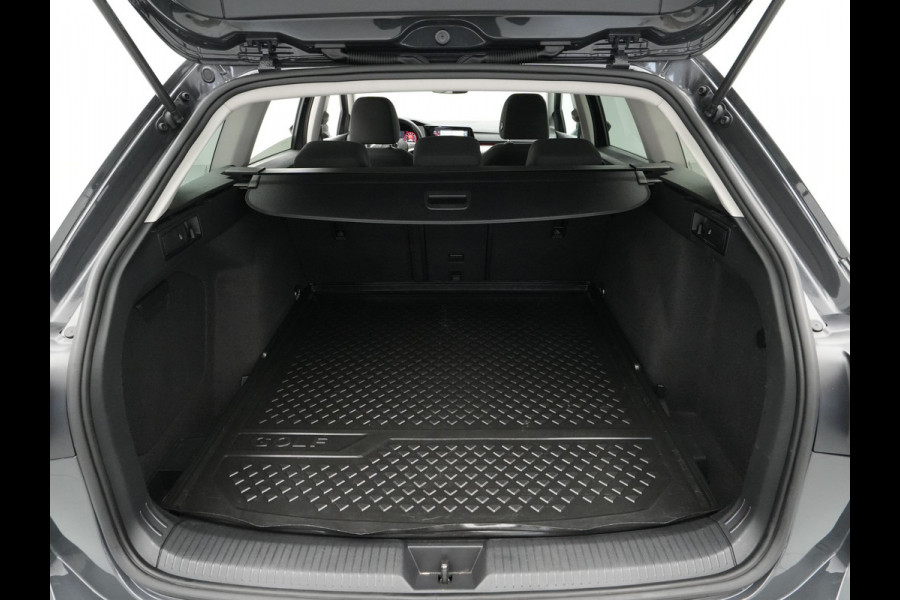 Volkswagen GOLF Variant 1.0 TSI Life Business Navigatie Stoel/stuurverwarming Parkassist Sideassist Pdc Acc 201 Volkswagen GOLF Variant 1.0 TSI Life Business Navigatie Stoel/stuurverwarming Parkassist Sideassist Pdc Acc 201