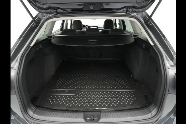 Volkswagen GOLF Variant 1.0 TSI Life Business Navigatie Stoel/stuurverwarming Parkassist Sideassist Pdc Acc 201 Volkswagen GOLF Variant 1.0 TSI Life Business Navigatie Stoel/stuurverwarming Parkassist Sideassist Pdc Acc 201
