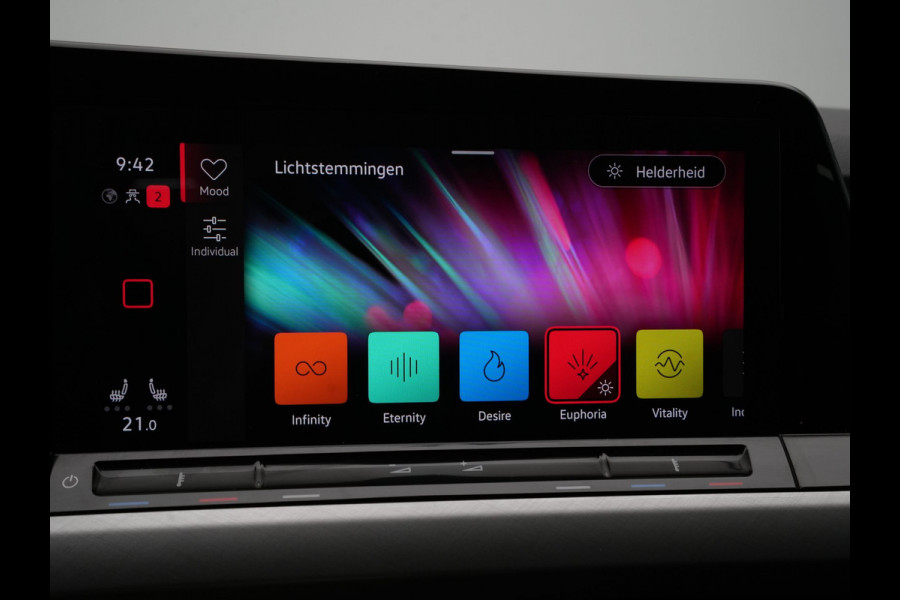 Volkswagen GOLF Variant 1.0 TSI Life Business Navigatie Stoel/stuurverwarming Parkassist Sideassist Pdc Acc 201 Volkswagen GOLF Variant 1.0 TSI Life Business Navigatie Stoel/stuurverwarming Parkassist Sideassist Pdc Acc 201