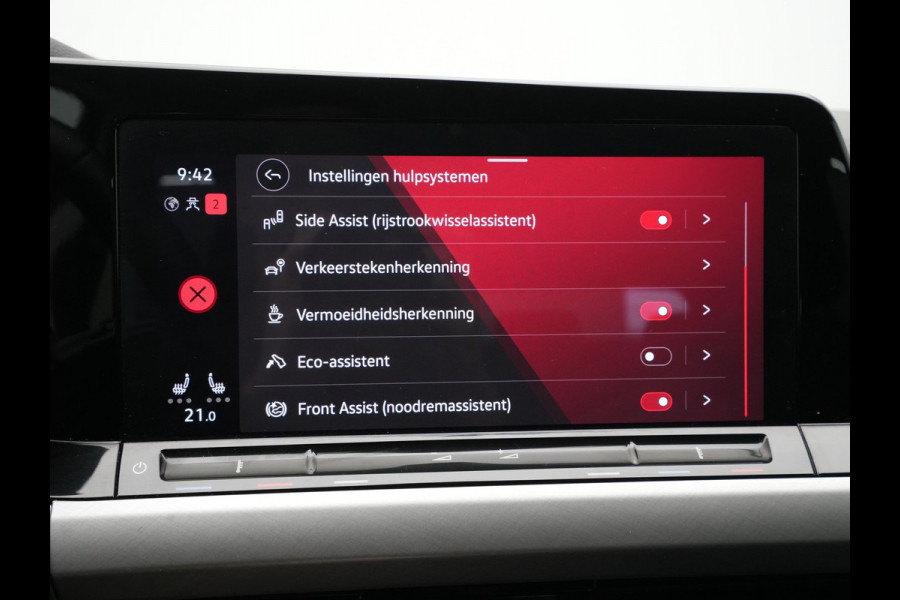 Volkswagen GOLF Variant 1.0 TSI Life Business Navigatie Stoel/stuurverwarming Parkassist Sideassist Pdc Acc 201 Volkswagen GOLF Variant 1.0 TSI Life Business Navigatie Stoel/stuurverwarming Parkassist Sideassist Pdc Acc 201